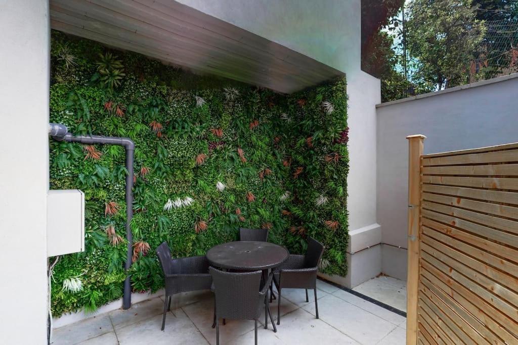 Stylish 2Bed Flat 10Min To Wimbledon Tennis Courts London Eksteriør billede